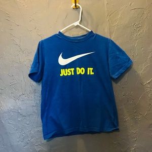 Nike Boys Blue & Green Swoosh Graphic Tee